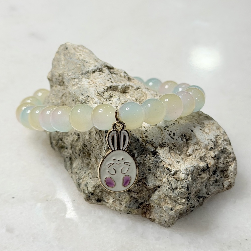 Opalescent Beaded Bracelet with Bunny Charm - White/Pastel